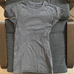 lululemon swiftly tech short sleeve sz 4